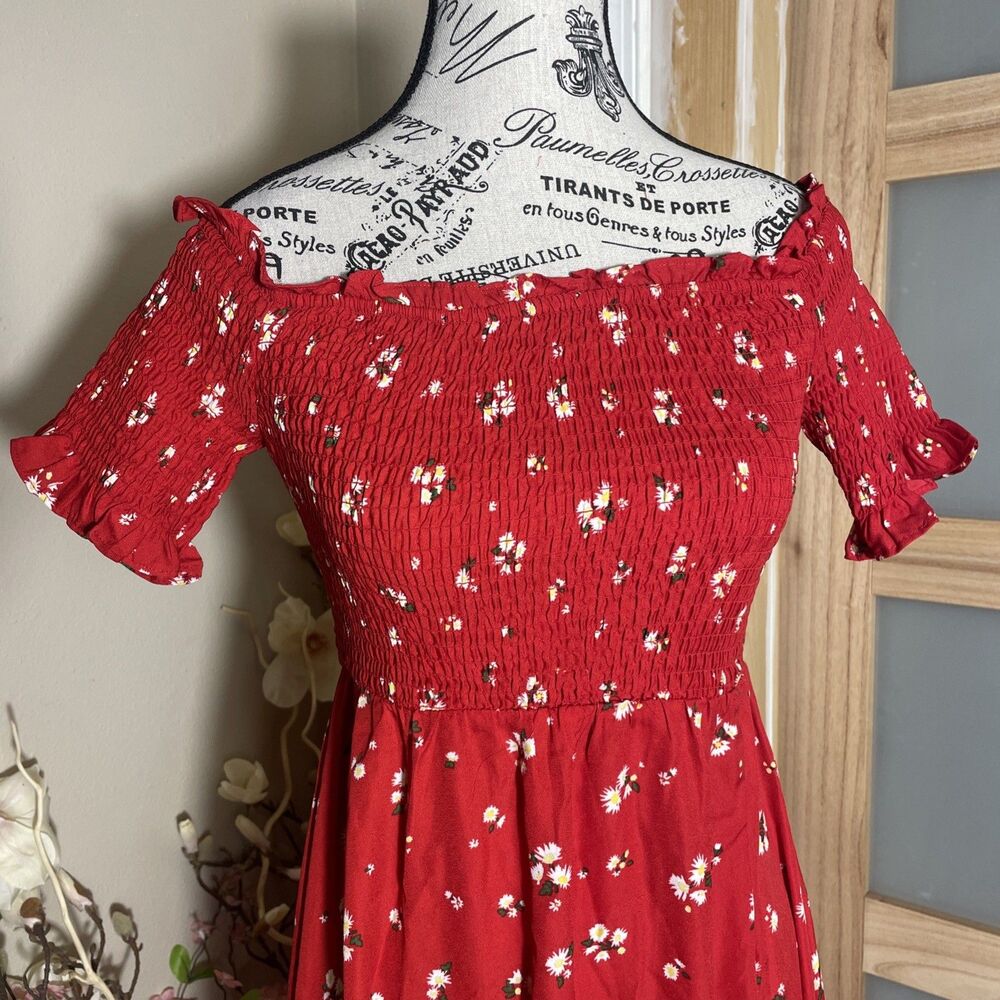 Mi Ami Red Floral Off Shoulder Smocked Maxi Dress Womens Medium Ruffle Hem - Picture 2 of 8